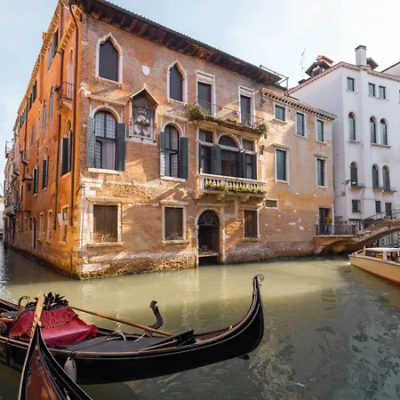 Apartament Parisi Venezia Aleardi 2 - Free Parking *